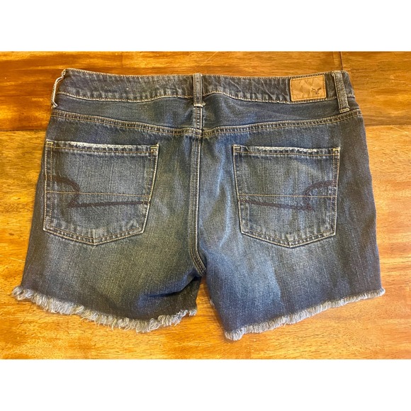 American Eagle Dark Wash Button Fly Cut Off Denim Shorts Women's size 8 - Picture 4 of 4